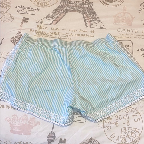 Vineyard Vines Shorts~ Small - Picture 4 of 4